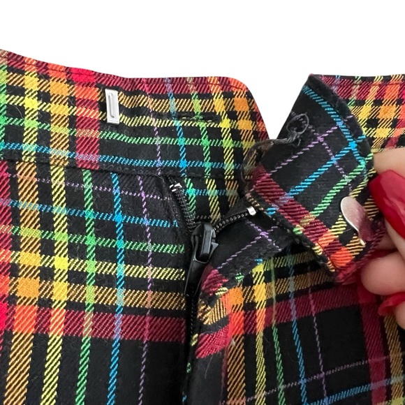 Hot Topic Women’s Rainbow Plaid Tapered Leg Pants - Picture 5 of 7